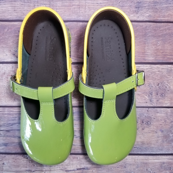 Girls Sanita lime green patent t-strap clogs - Picture 3 of 8